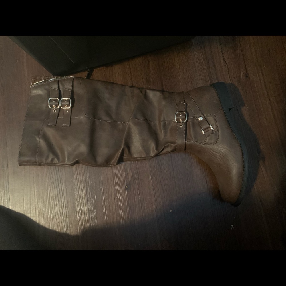 Boots - Picture 2 of 2